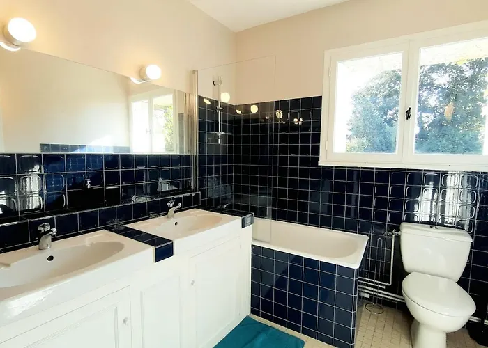 De Charme - La Petite Varenne *